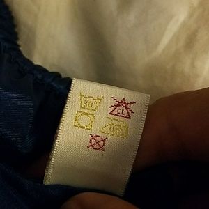 La Senza Intimates & Sleepwear - Beautiful silk pajamas La Senza Intimates & Sleepwear - Beautiful silk pajamas